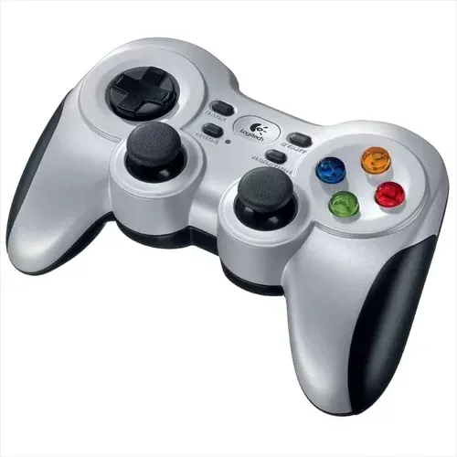 Gamepad Inalámbrico Logitech F710 – Experiencia de Juego Inmersiva y Sin Cables